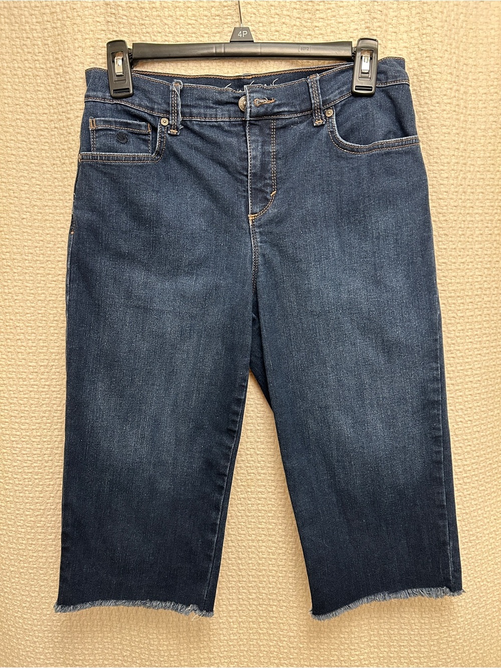 Gloria Vanderbilt Dark Blue Capri Frayed-Hem Jeans